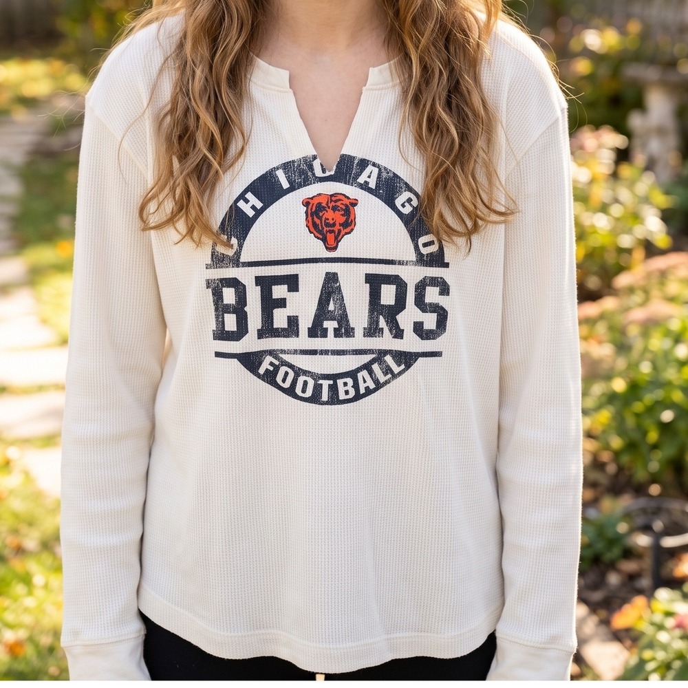 NFL Chicago Bears Juniors's Cream Waffle Knit Thermal Split Neck Shirt